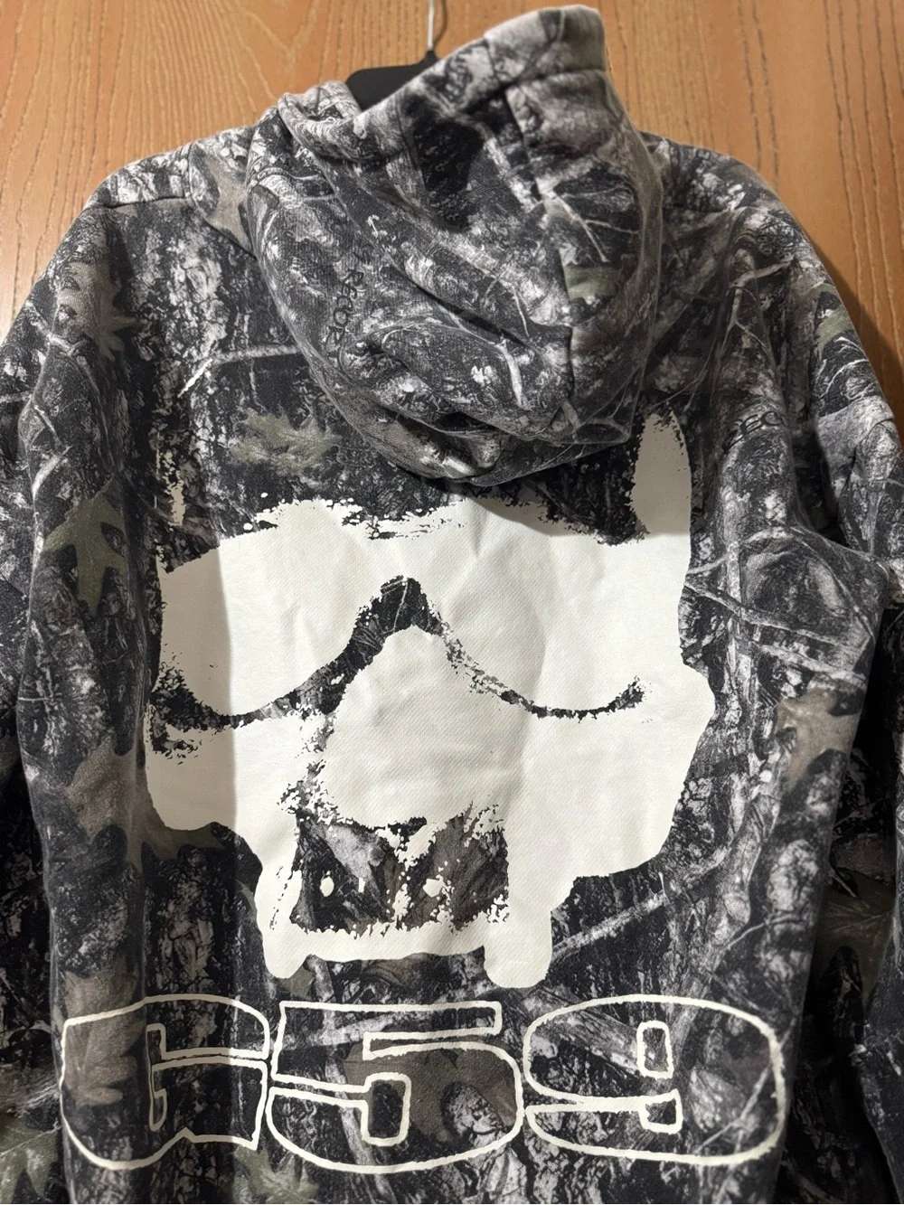 G59 pullover hoodie size XL